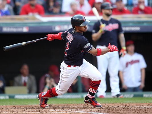 Lindor lo hace de nuevo e Indios está a mitad del camino