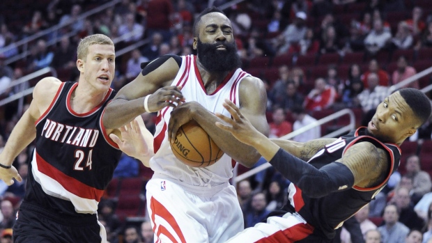 Harden logra su 3er triple doble; Rockets vencen a Blazers