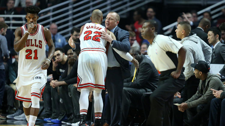 Thibodeau vuelve a Chicago y vence a los Bulls