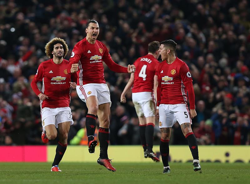 Ibrahimovic salva los papeles para el United en el clásico frente Liverpool