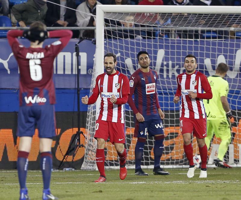 Atlético de Madrid cumple su trámite ante el Eibar con un empate 2-2