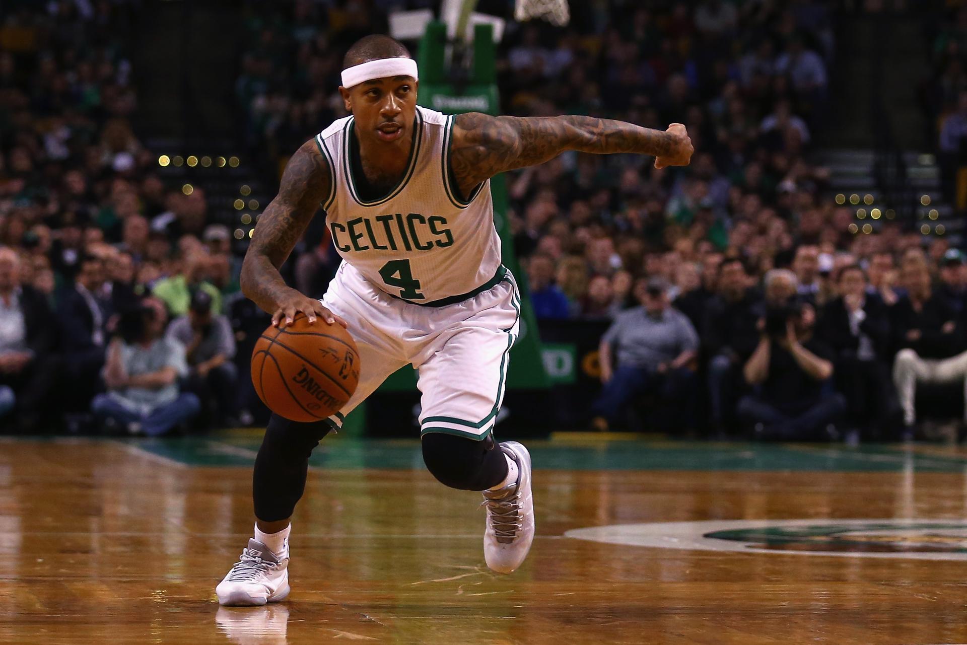 Isaiah Thomas a la altura Kevin McHale