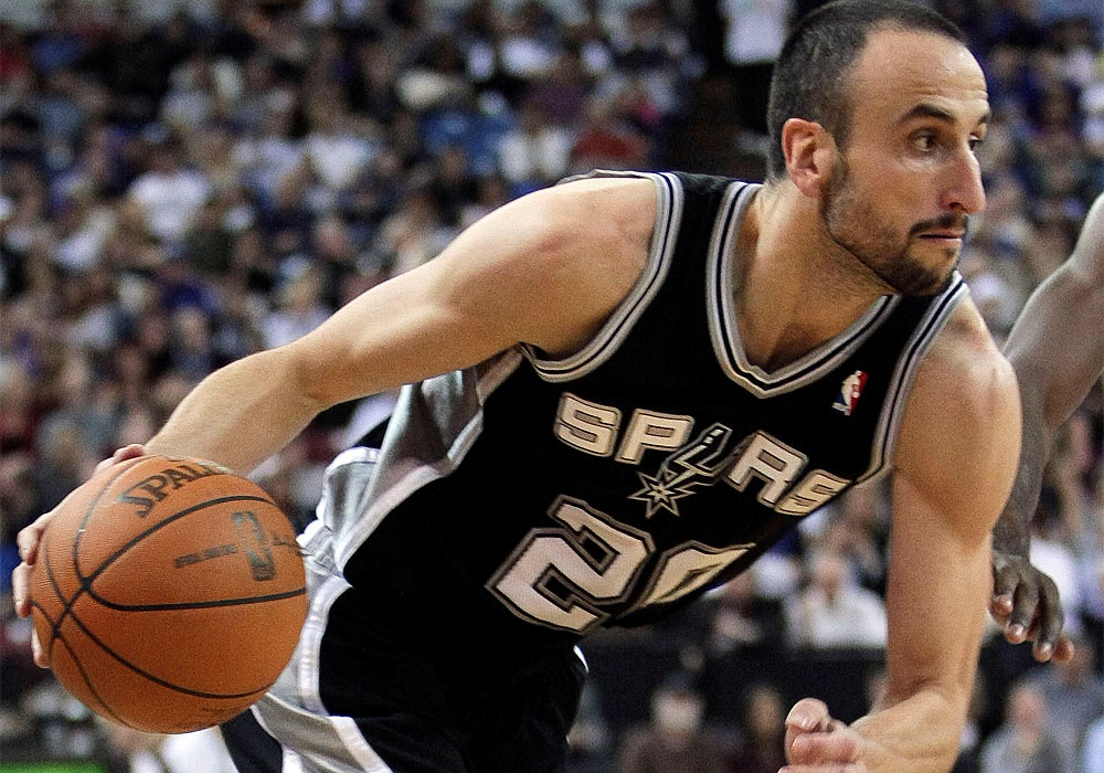 Manu Ginóbili abandona el juego ante los Magic