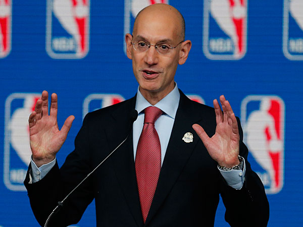 Adam Silver envía comunicado a los dueños por descanso de jugadores