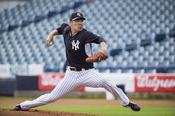 Tanaka y los relevistas de Yankees lanzan juego sin hit