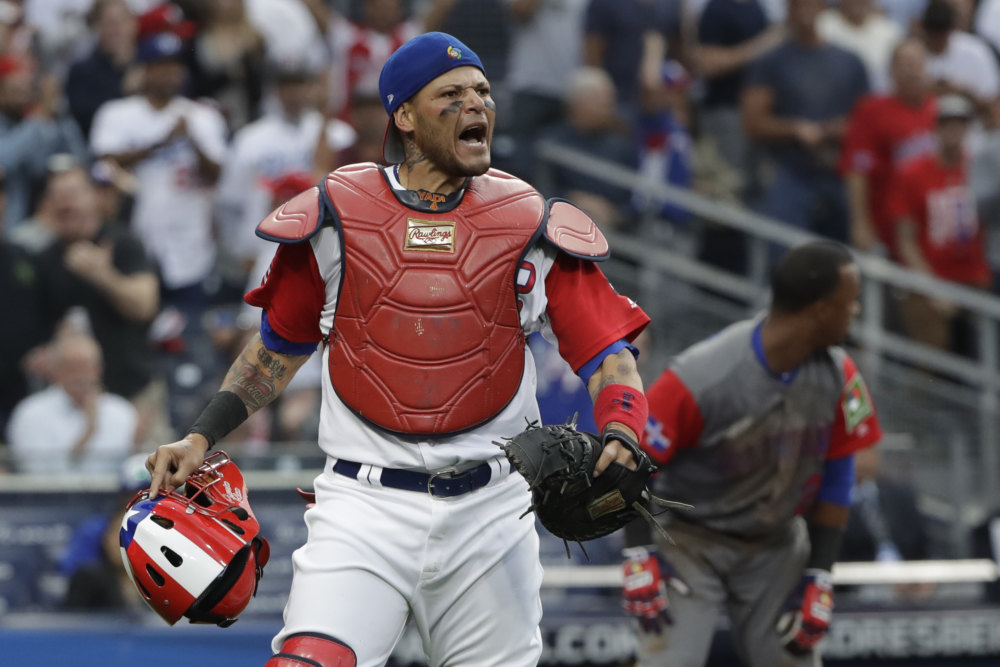 Yadier Molina nombrado MVP del Grupo F en el WBC