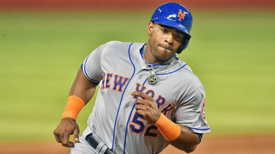 Yoenis Céspedes dio trio de jonrones en paliza de Mets sobre Filis