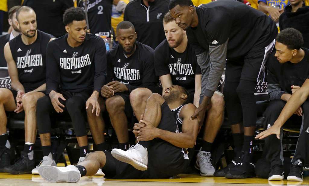 Kawhi Leonard se pierde el juego 2 ante los Warriors y Popovich carga contra Pachulia