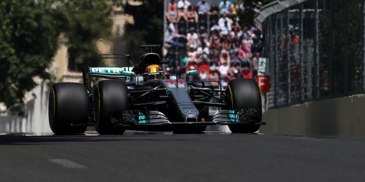 Hamilton consigue su quinta Pole Position del año