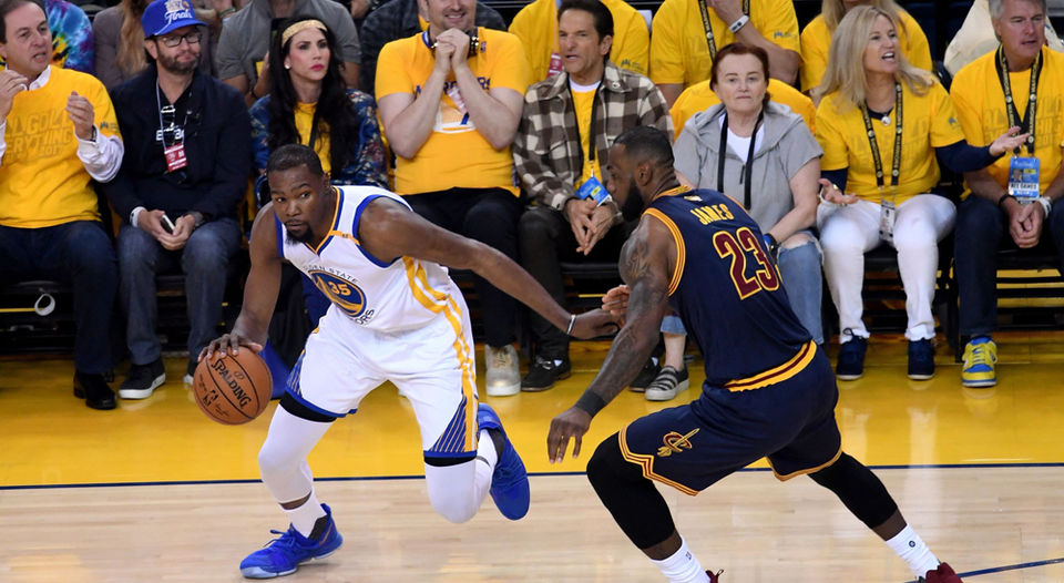 Curry, Durant y Thompson comandan la victoria de Golden State ante Cleveland