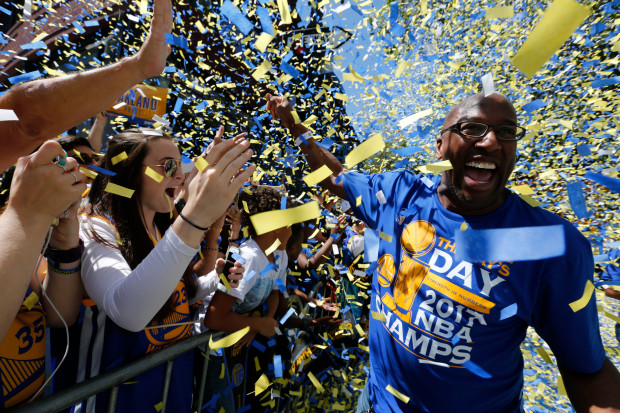 Golden State continúa celebrando; mientras Jerry West se despide de la franquicia