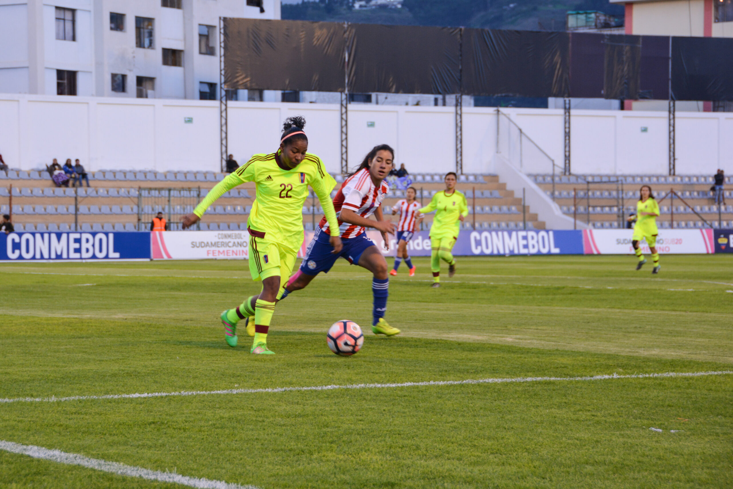 Paraguay se impuso en la primera jornada