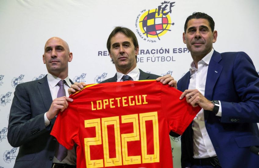 España despide a Lopetegui y le da el timón a Hierro