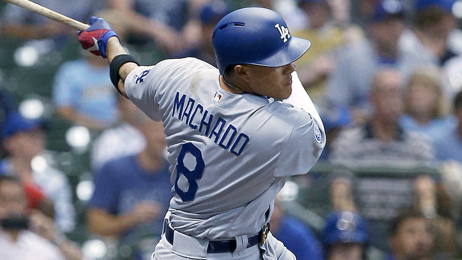 VIDEO | Manny Machado comienza a producir para la causa de los Dodgers