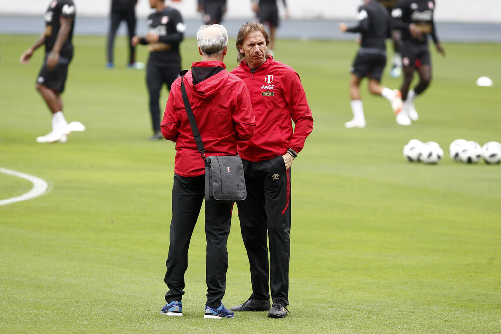 Perú celebra: Ricardo Gareca se queda