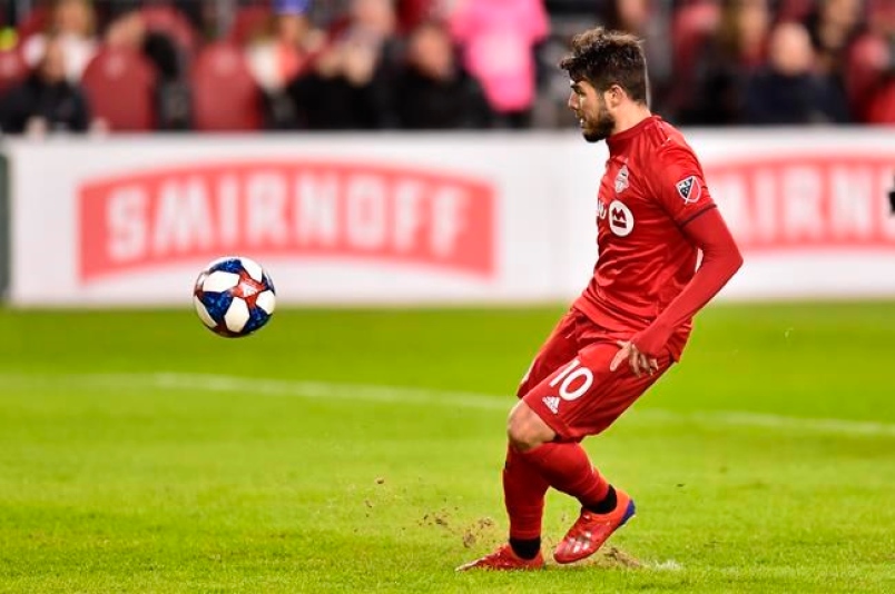 Debut de crack: Alejandro Pozuelo marca doblete de golazos en triunfazo de Toronto