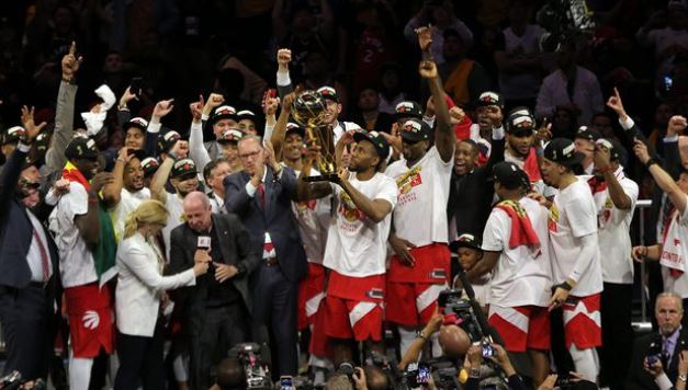 El olimpo de la NBA recibió a los campeones Raptors