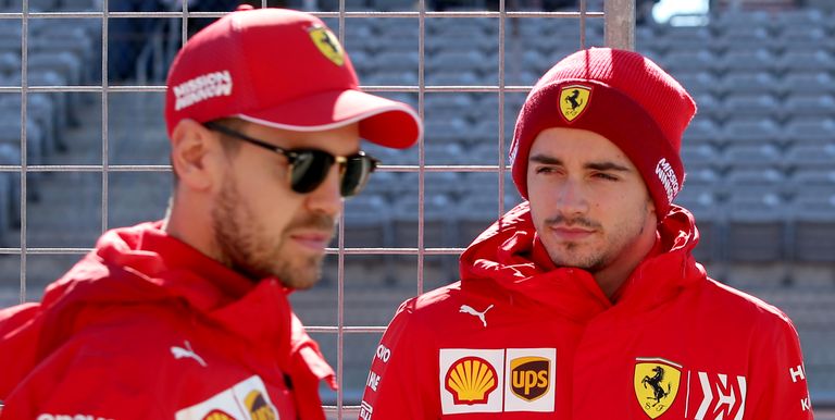 Los dos pilotos de Ferrari se quedaron sin puntos después de tocarse entre sí cuando luchaban por el cuarto puesto.