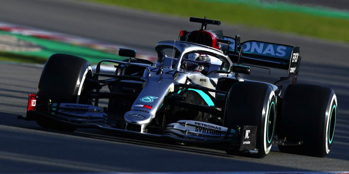 Lewis Hamilton marcó el mejor tiempo de la tarde y del día con un 1:16.976.