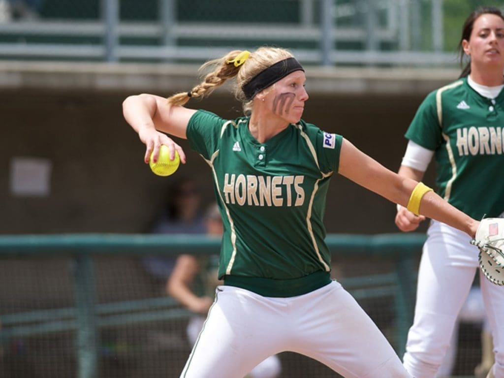 Nakken primera mujer coach en la MLB