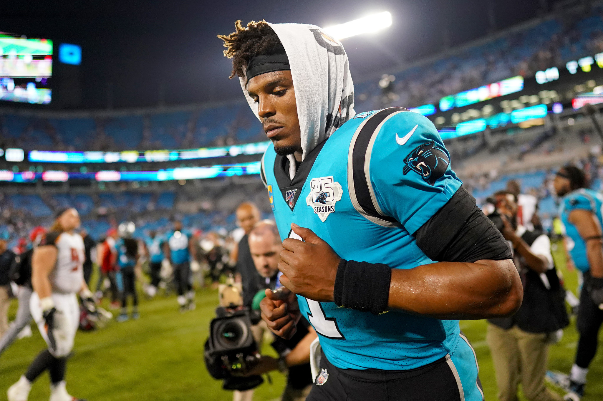 Cam Newton fue liberado por los Panthers