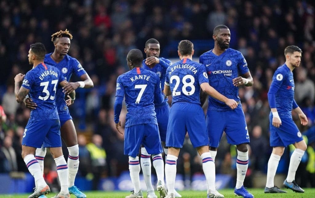 Chelsea quiere terminar una buena temporada en Premier League con el pase a la Champions League.