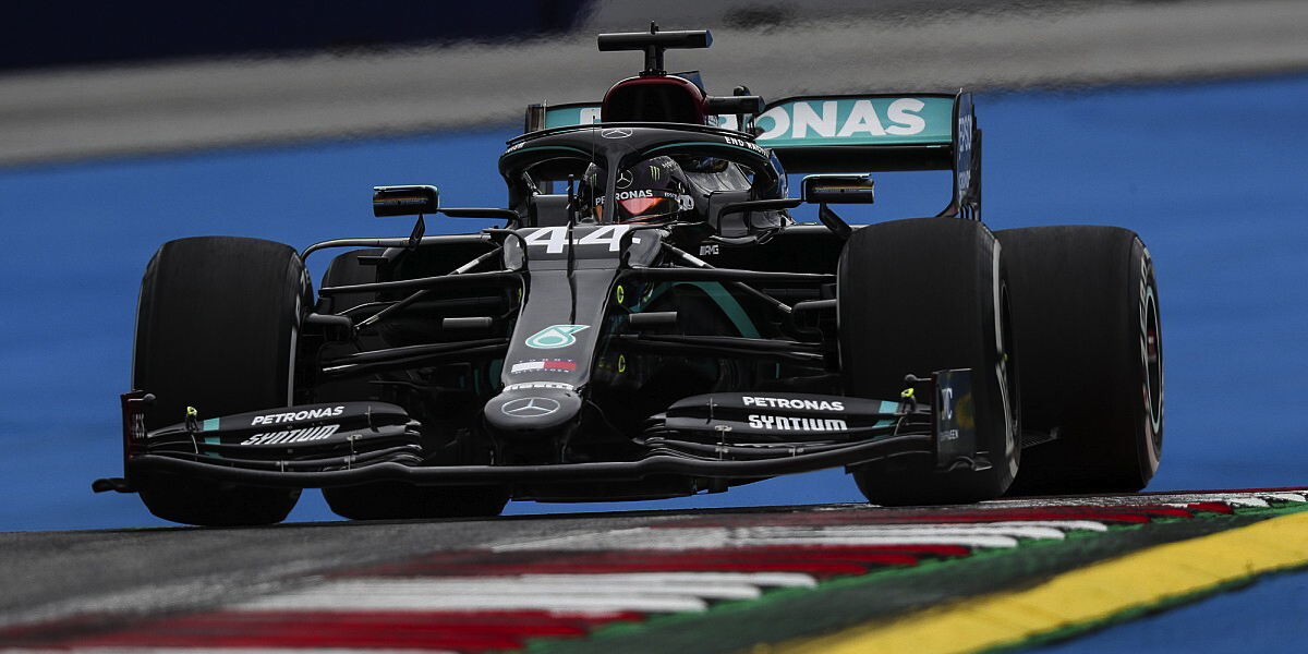 Mercedes domina los libres en Austria