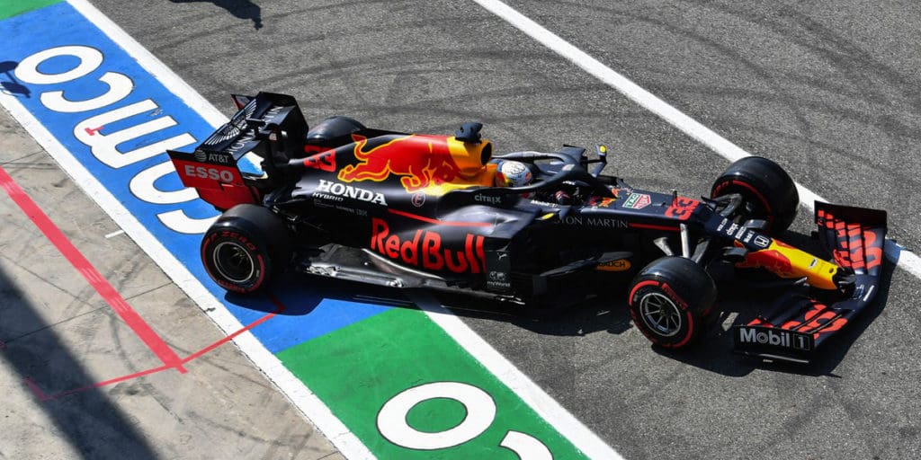 Max Verstappen asegura que Red Bull no retrocedió y que conocen de la debilidad del RB16 en pistas de poca carga aerodinámica.