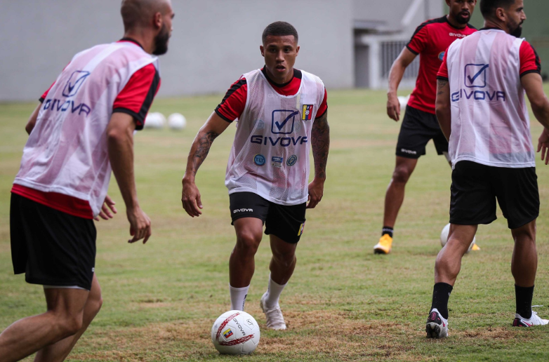 Leo Jiménez sobre la Vinotinto: “Todos deben ponerse el traje de protagonista”