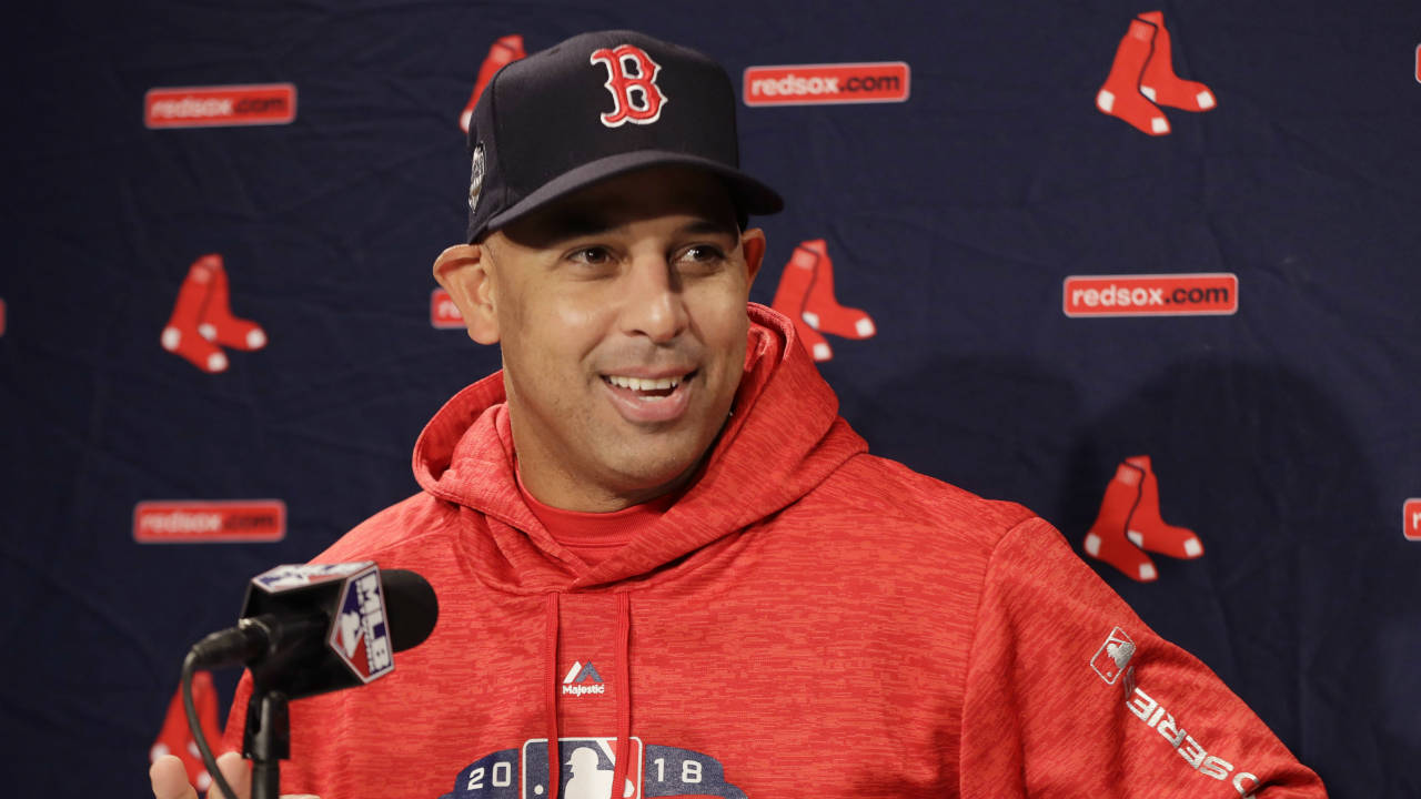 Alex Cora regresa como manager de los Red Sox