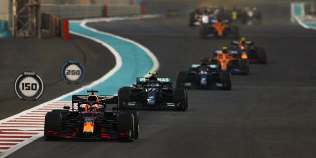 Max Verstappen dominó sin presión alguna en Abu Dhabi