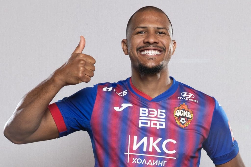 Salomón Rondón con el CSKA.