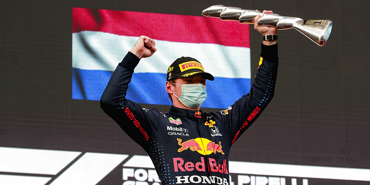 Max Verstappen de Red Bull gana en Emilia Romagna