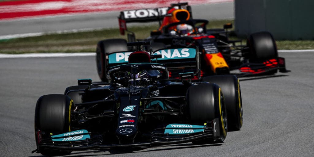 Lewis Hamilton y Max Verstappen - Pole Position España 2021