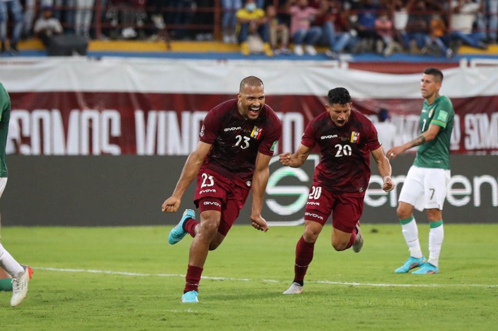 Salomón Rondón y Ronald Hernández - Foto FVF