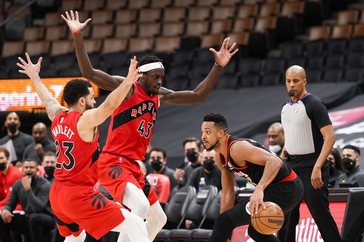 Los Blazers derrotan 105-114 a Raptors en un partido de dos caras