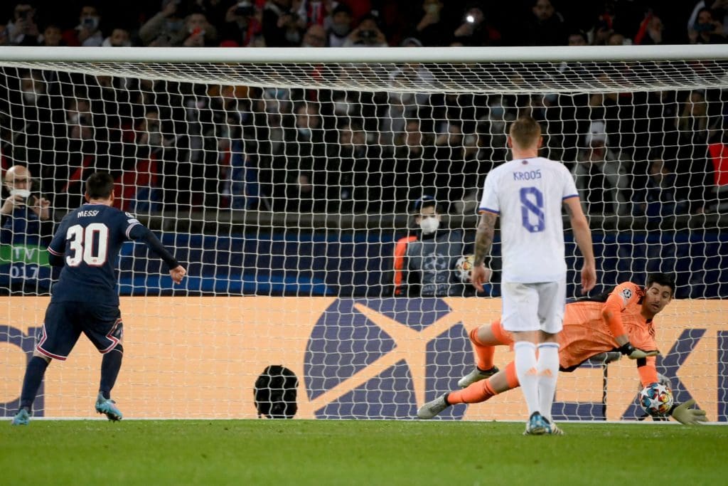 El paradón de Courtois en el penal de Messi