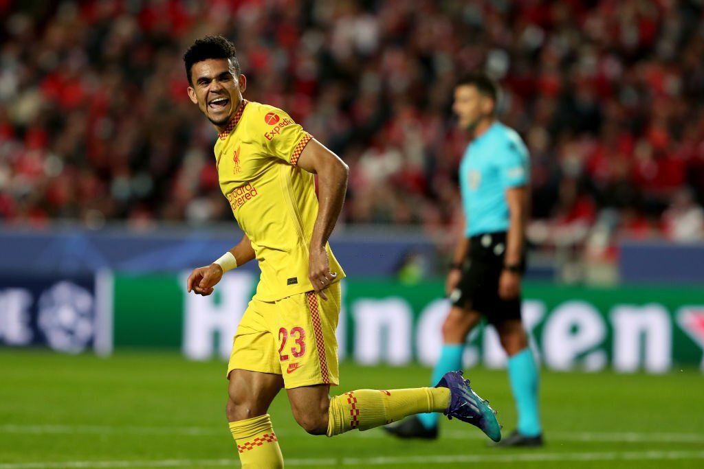 Luis Díaz anotó un gol y dio una asistencia en la victoria de Liverpool 3-1 sobre Benfica en Champions League