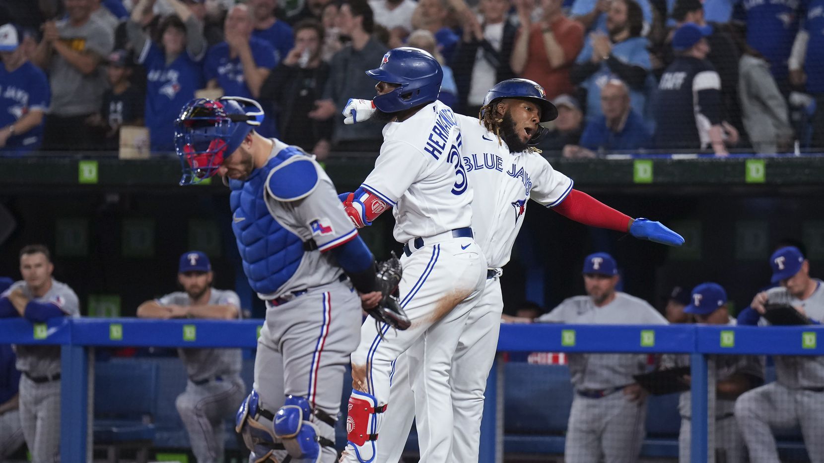 Con asistencia récord, los Blue Jays comienzan con victoria esta temporada 2022