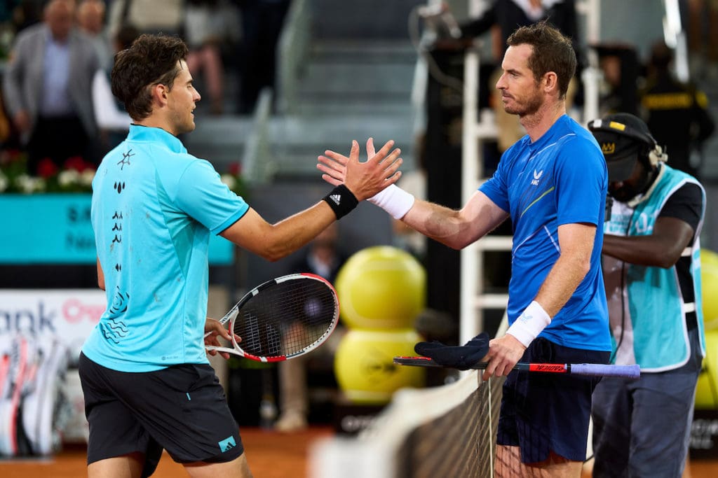 Dominic Thiem y Murray saludándose al final del partido.