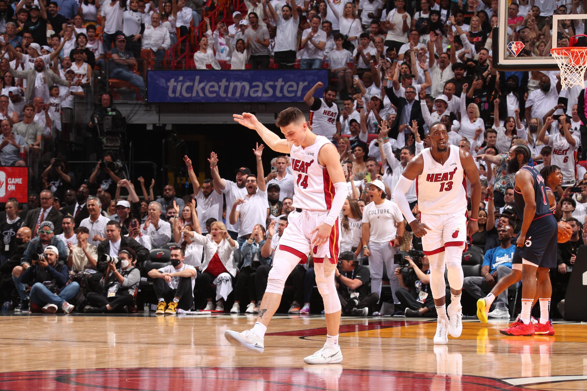 Tyler Herro recibió el ‘6MOY’ y lideró al Heat hacia la victoria al poner la serie 2-0 a favor