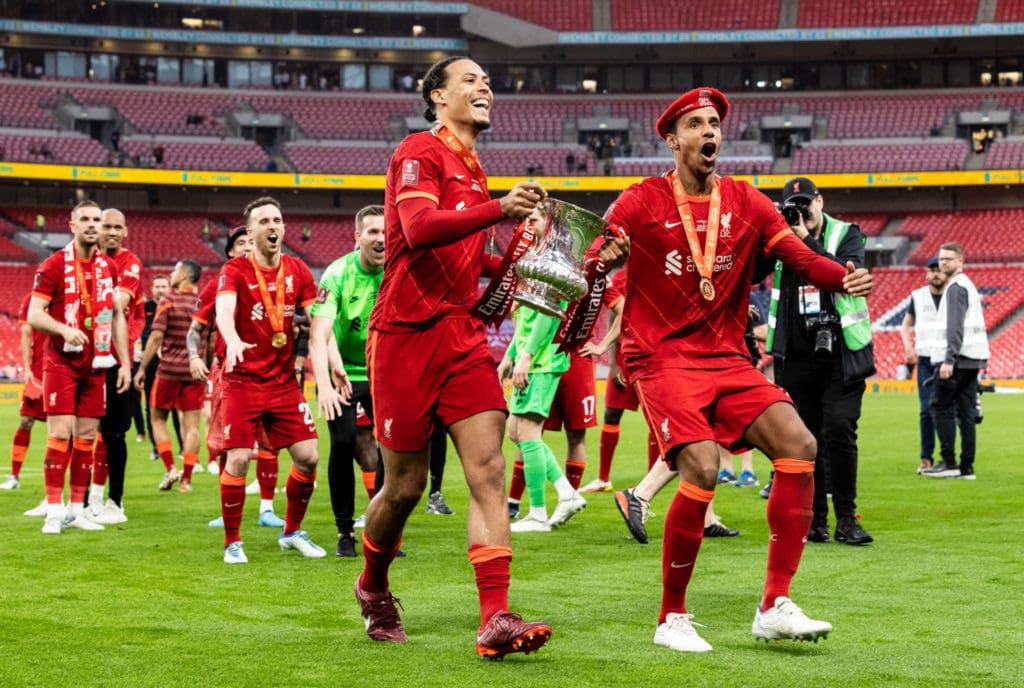 La alegría de Virgil Van Dijk y Joel Matip