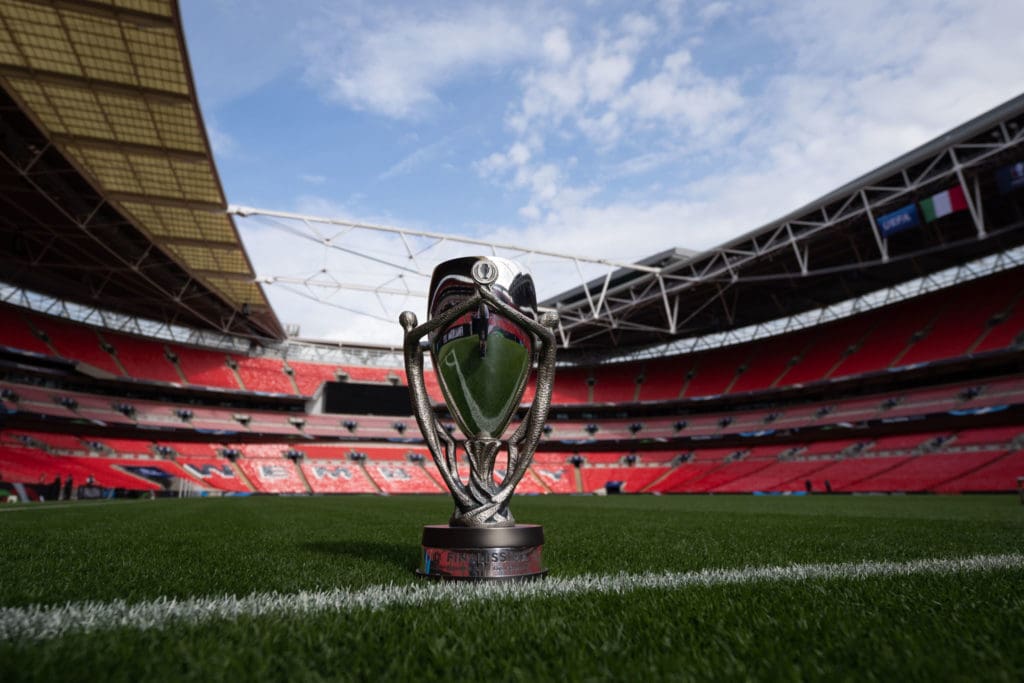 Trofeo de la Finalissima en Wembley