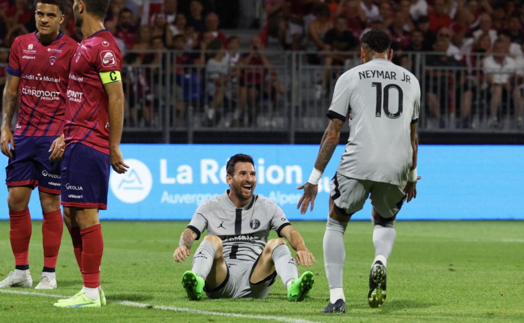 La alegría de Messi y Neymar tras su golazo de chilena