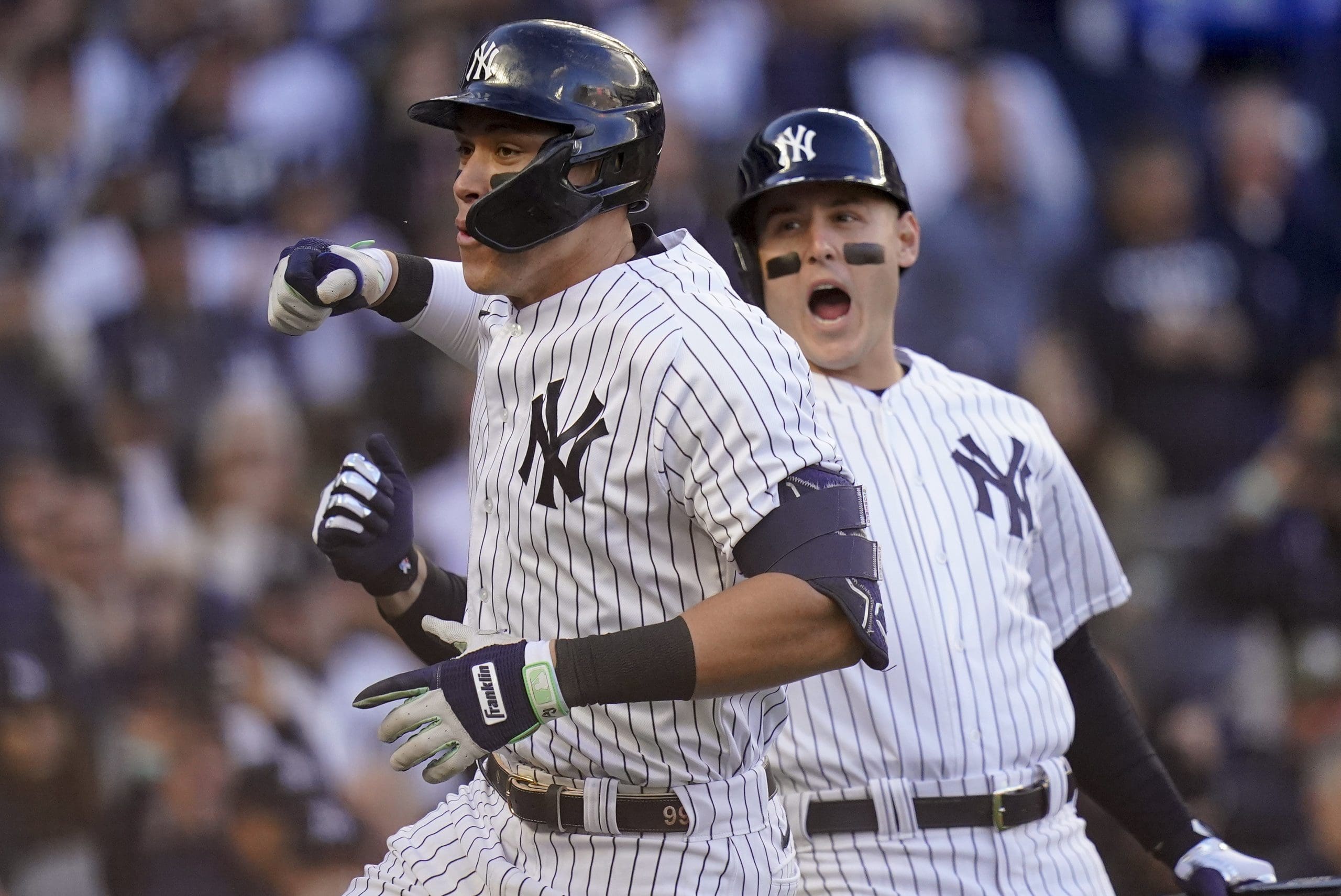 Los Yankees ganan el decisivo y avanzan a la Serie de Campeonato