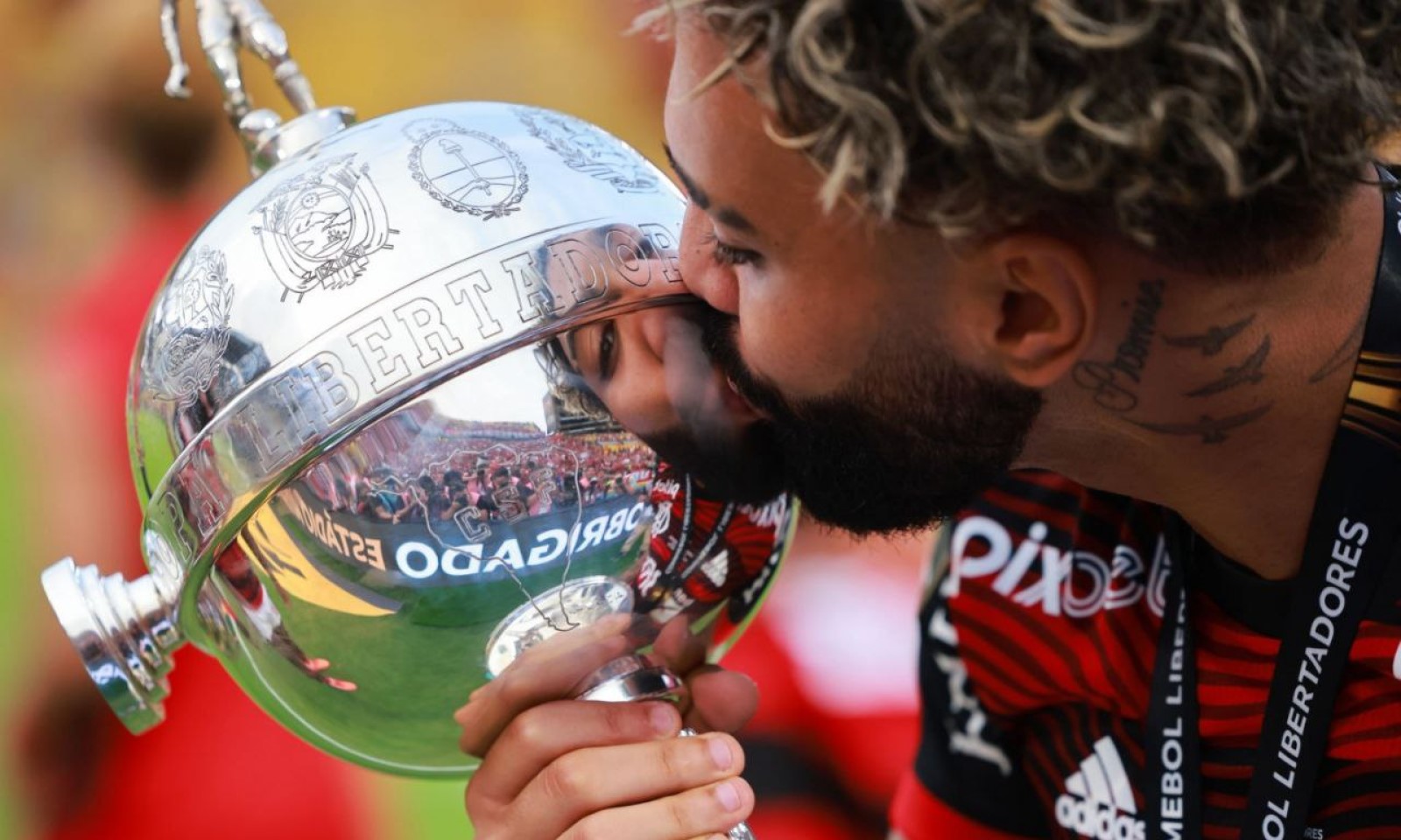 Flamengo conquistó el tricampeonato en una final de Libertadores atípica