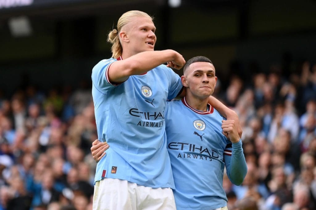 Erling Haaland y Phil Foden