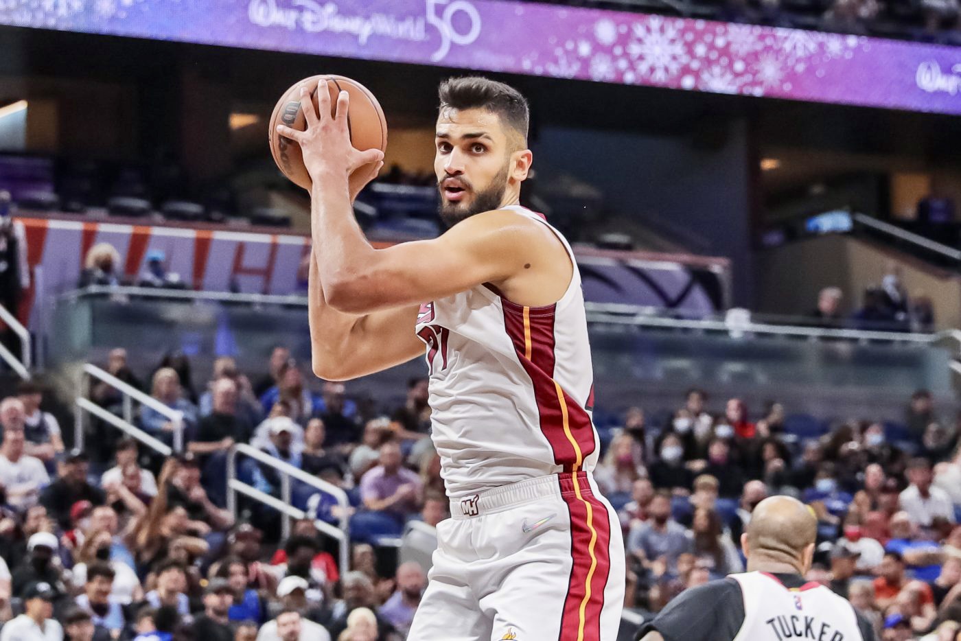 Omer Yurtseven solo piensa en ganar fuerza, potencia y encontrar su puesto en la rotación del Miami Heat