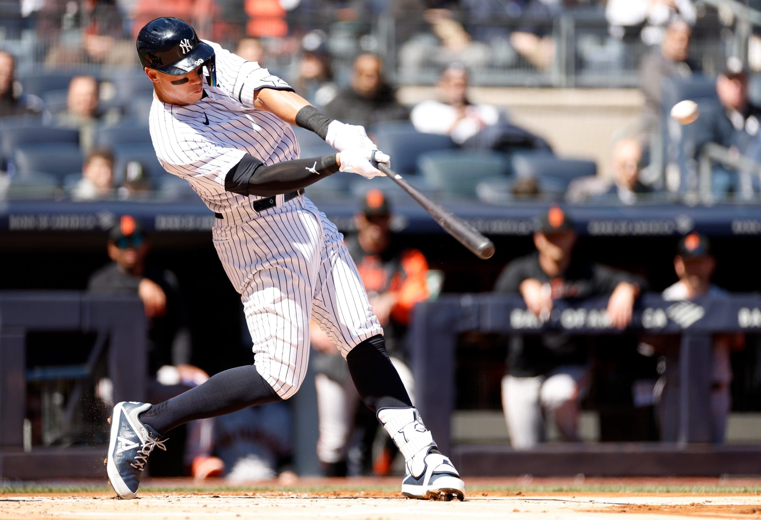 New York Yankees dictaron la primera sentencia en casa