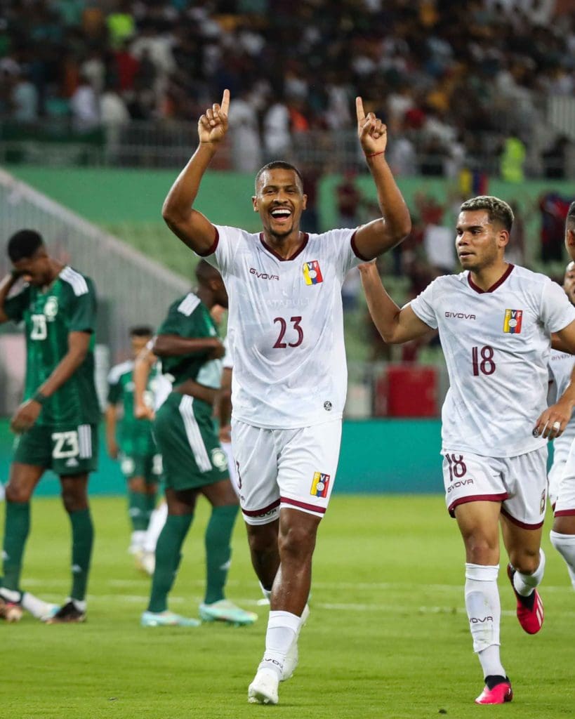 Salomón Rondón llegó a 39 goles en su carrera con Venezuela. Foto: FVF